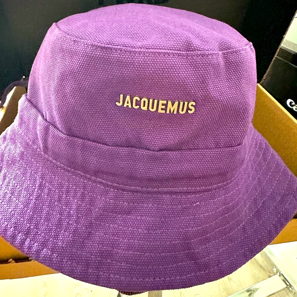 JAQCUEMUS LE BOB Gadjo Bucket Hat